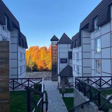 Mir I Lira Apartmán *