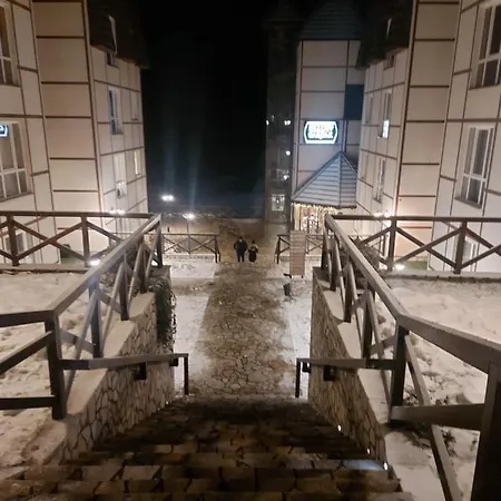 Mir I Lira Apartment