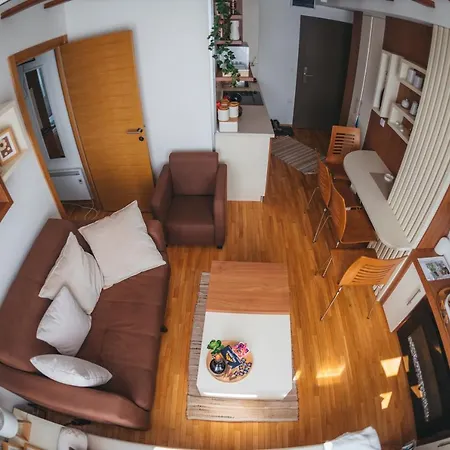 Apartment Mir I Lira *