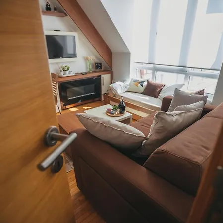 Apartment Mir I Lira *