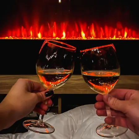 Mir I Lira Apartment