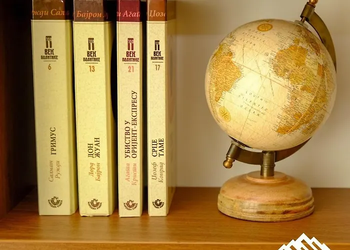 Mir I Lira كوباونيك